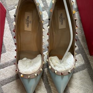 Valentino blue and gold rockstud point toe heel